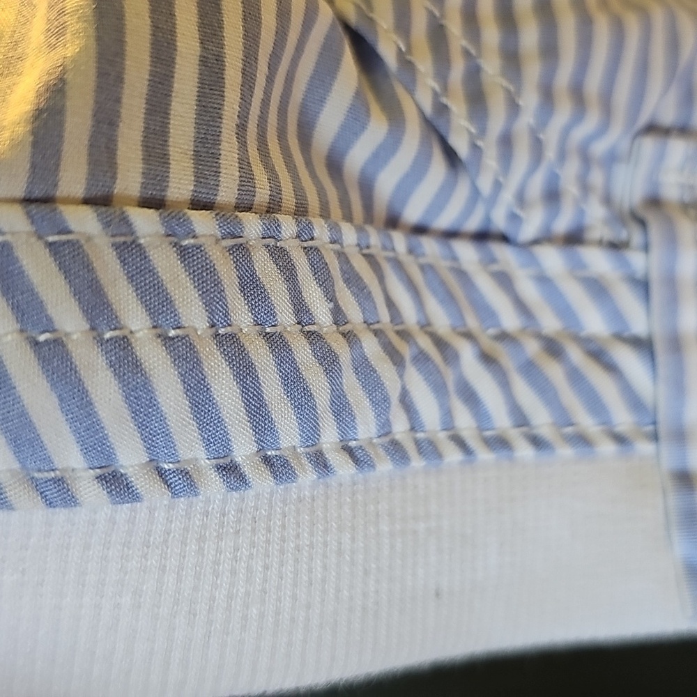 St. Johns Bay Bermuda Shorts Blue Striped. Size 10. 4 Pockets - Picture 13 of 13